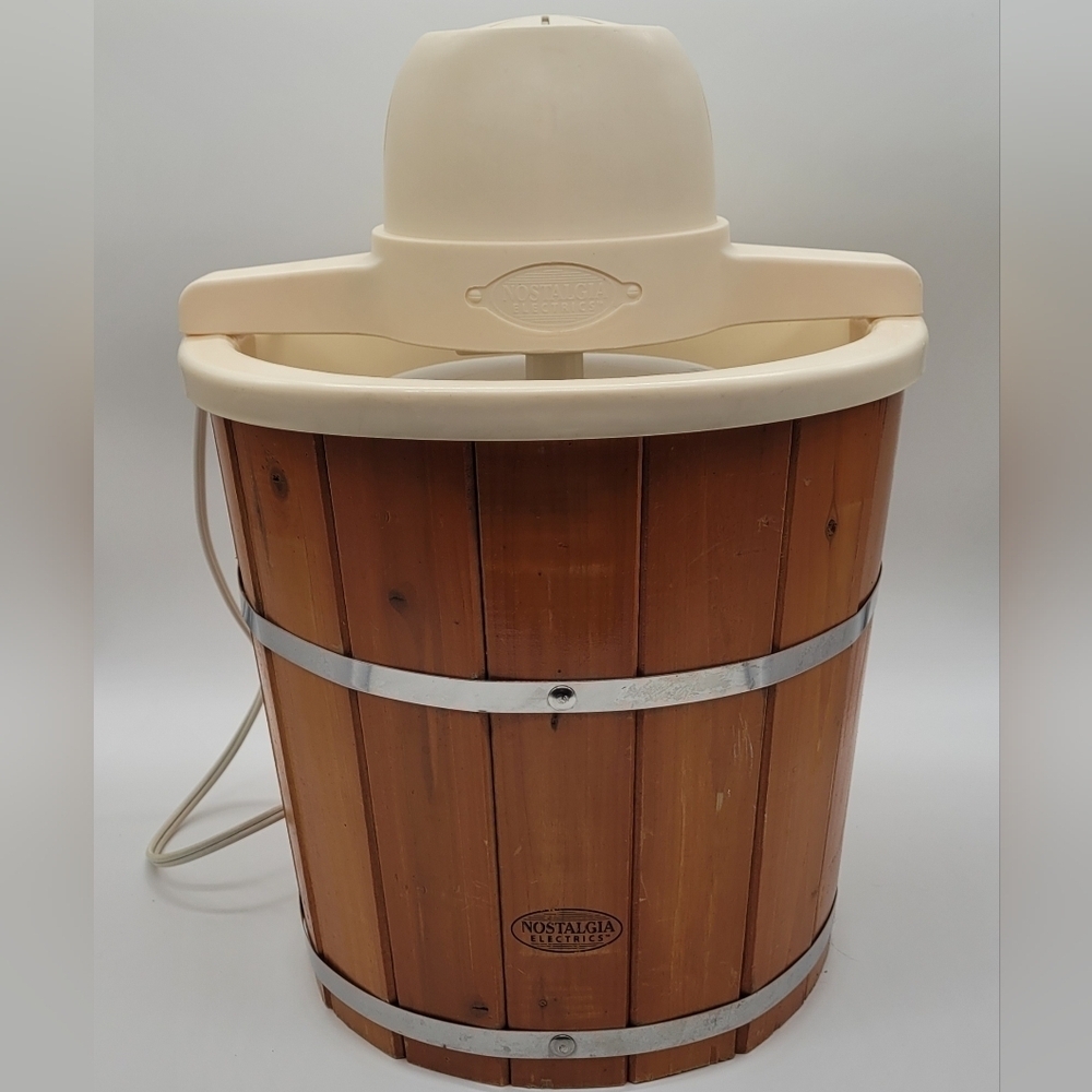 Nostalgia 4-Quart Electric Ice Cream Maker  ICMP400WD  12"x15.5"